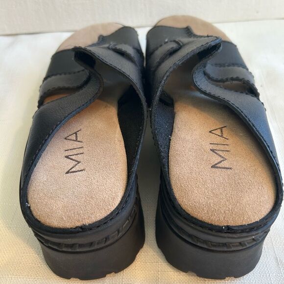 MIA "M" chunky lug sole sandals Y2K 10 NWOT - Picture 6 of 6